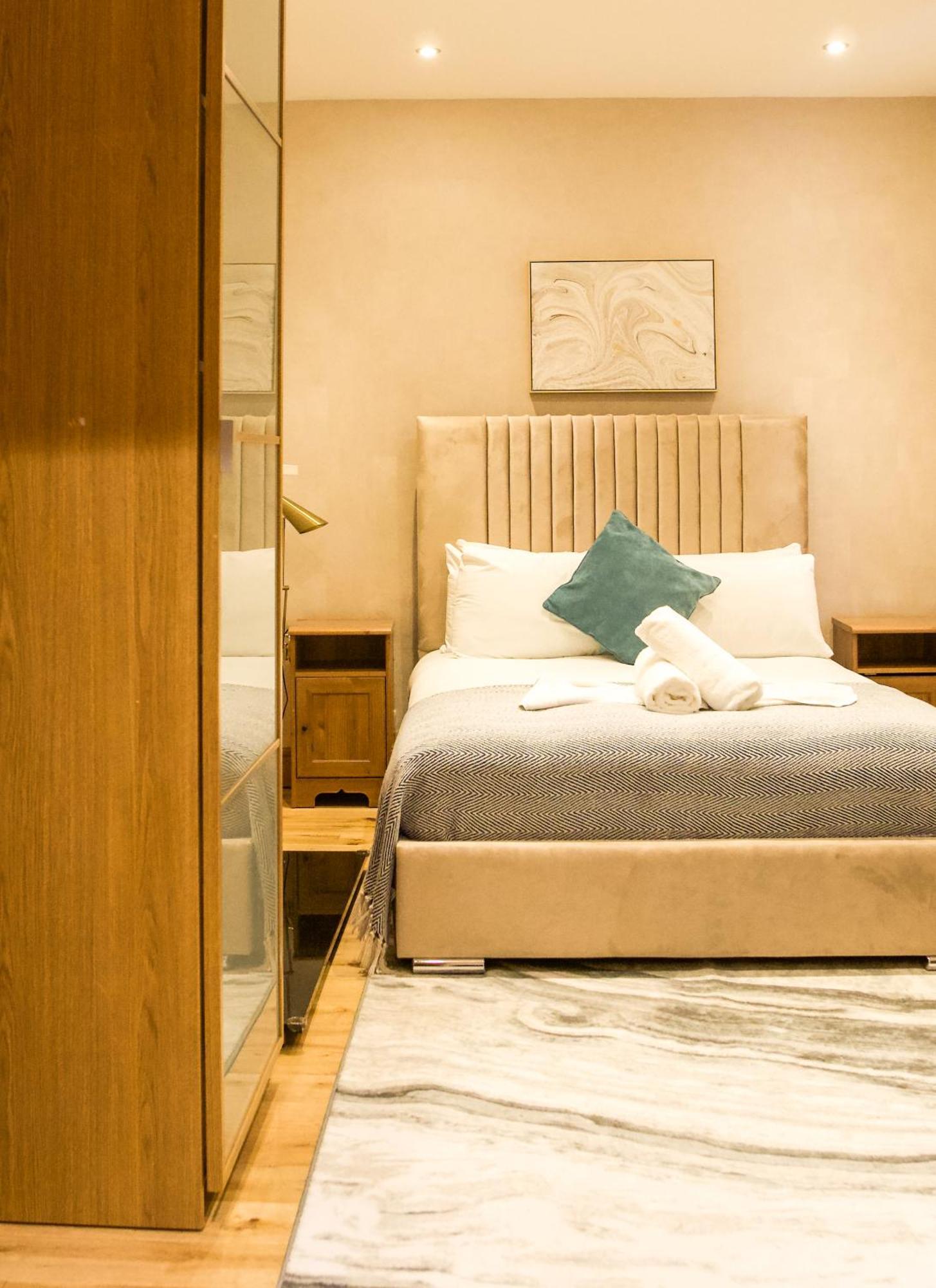 Imperial Earls Court Apartments ลอนดอน ภายนอก รูปภาพ